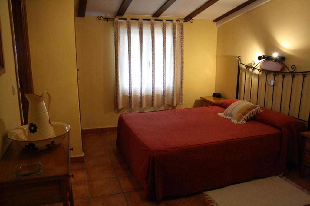 Hostal La Balquina Chinchon Exterior photo